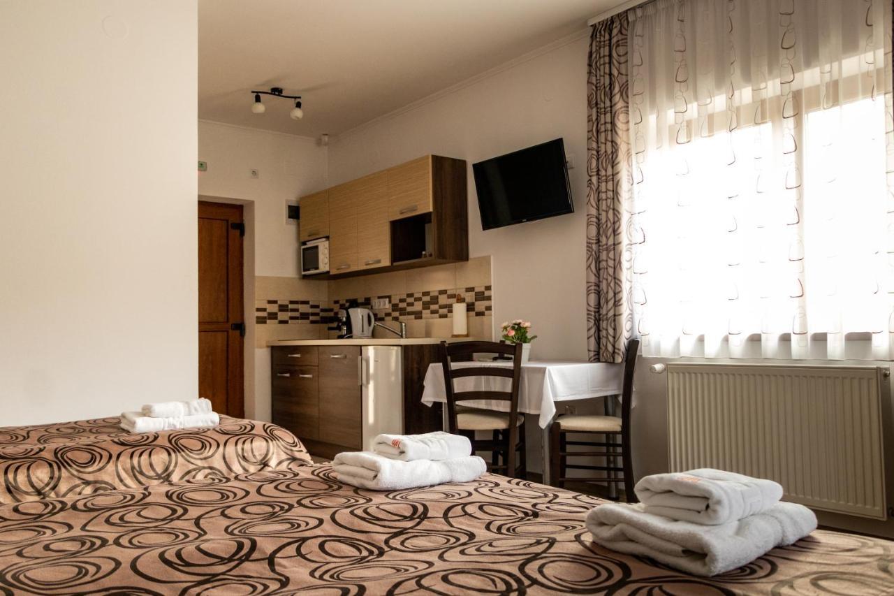 Casa Tofi Vendeghaz Aparthotel เปรอิด ภายนอก รูปภาพ