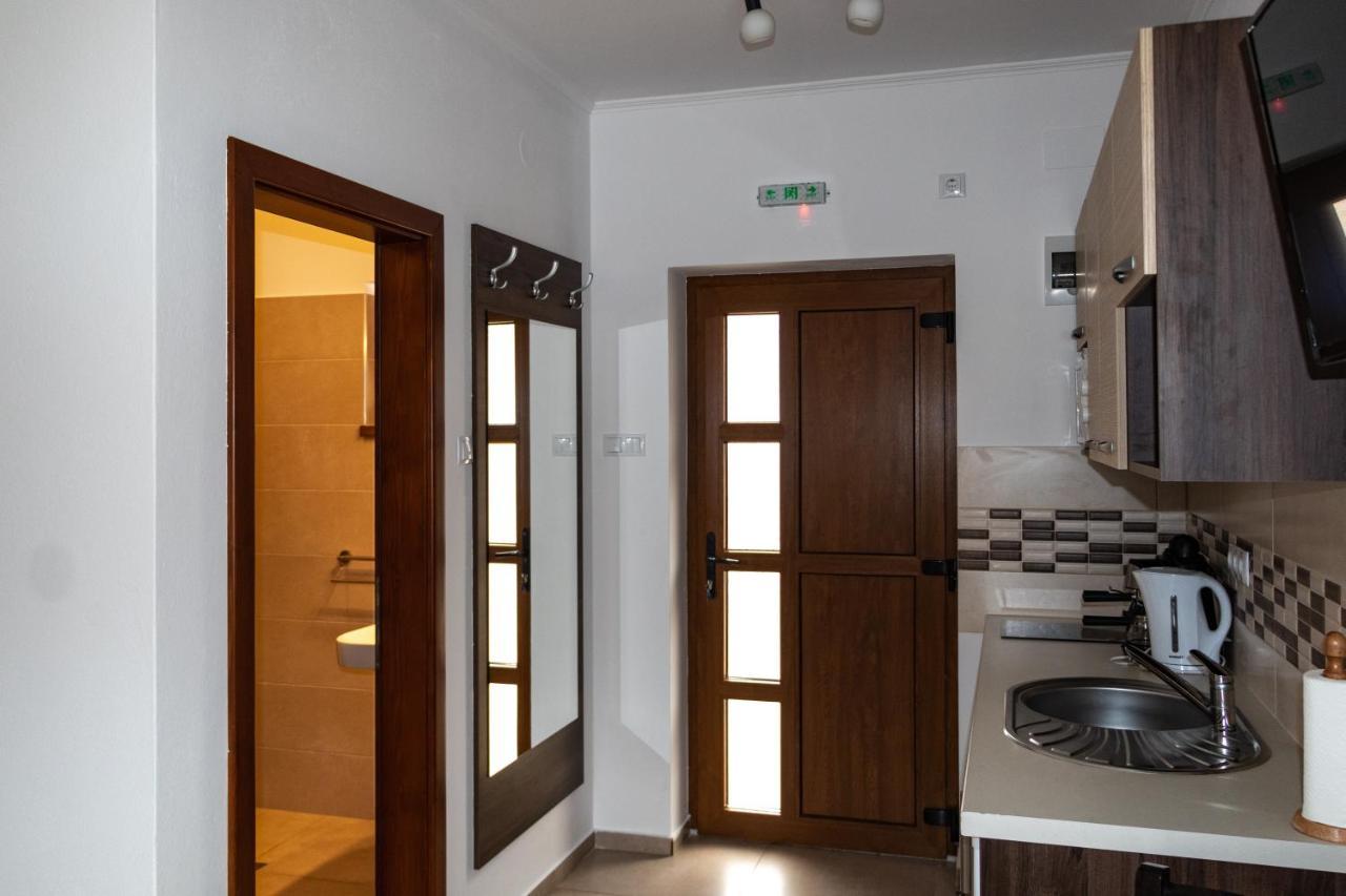 Casa Tofi Vendeghaz Aparthotel เปรอิด ภายนอก รูปภาพ
