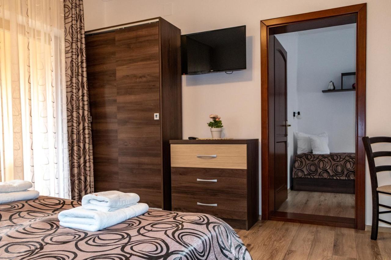 Casa Tofi Vendeghaz Aparthotel เปรอิด ภายนอก รูปภาพ