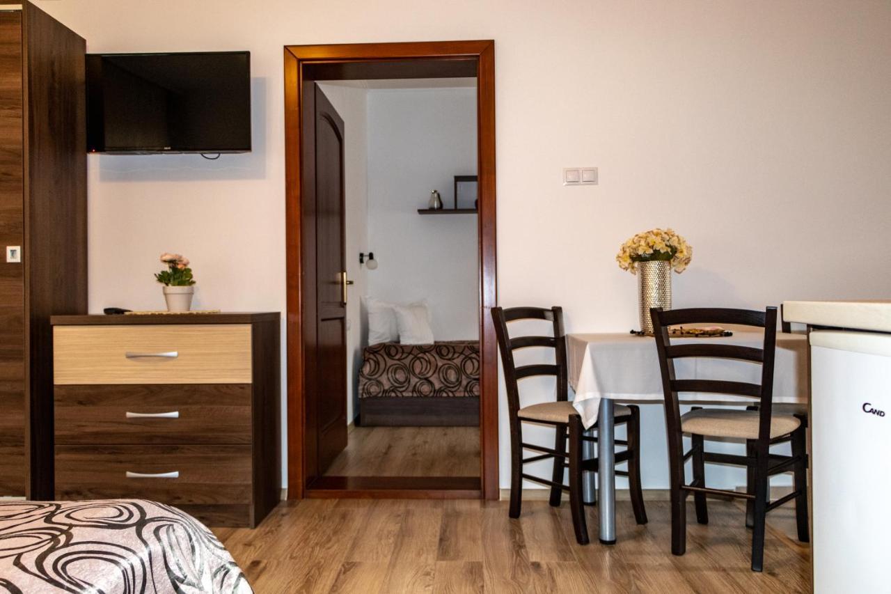 Casa Tofi Vendeghaz Aparthotel เปรอิด ภายนอก รูปภาพ