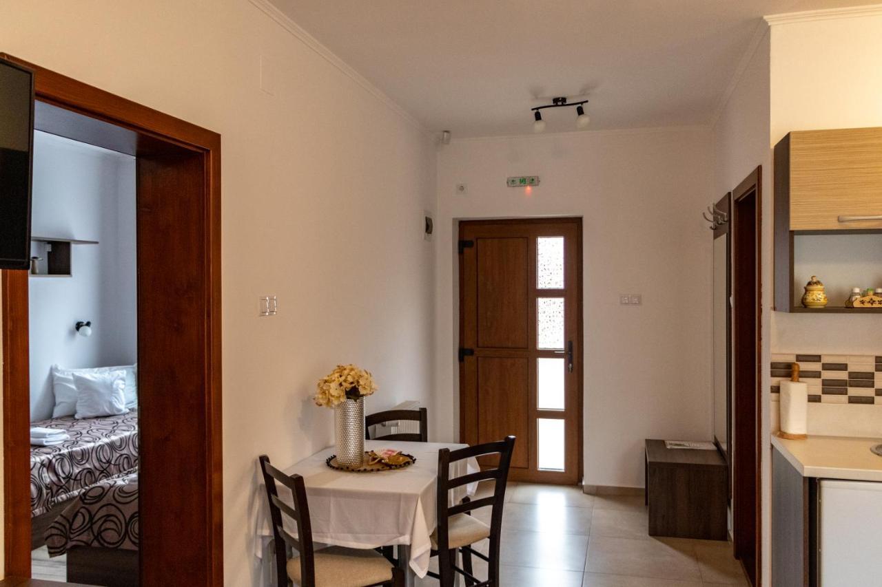 Casa Tofi Vendeghaz Aparthotel เปรอิด ภายนอก รูปภาพ