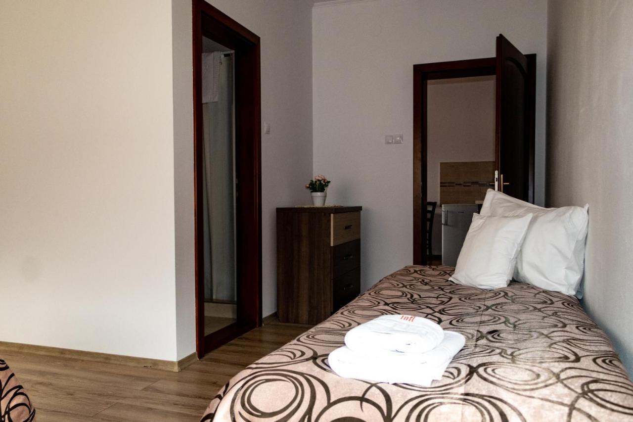 Casa Tofi Vendeghaz Aparthotel เปรอิด ภายนอก รูปภาพ