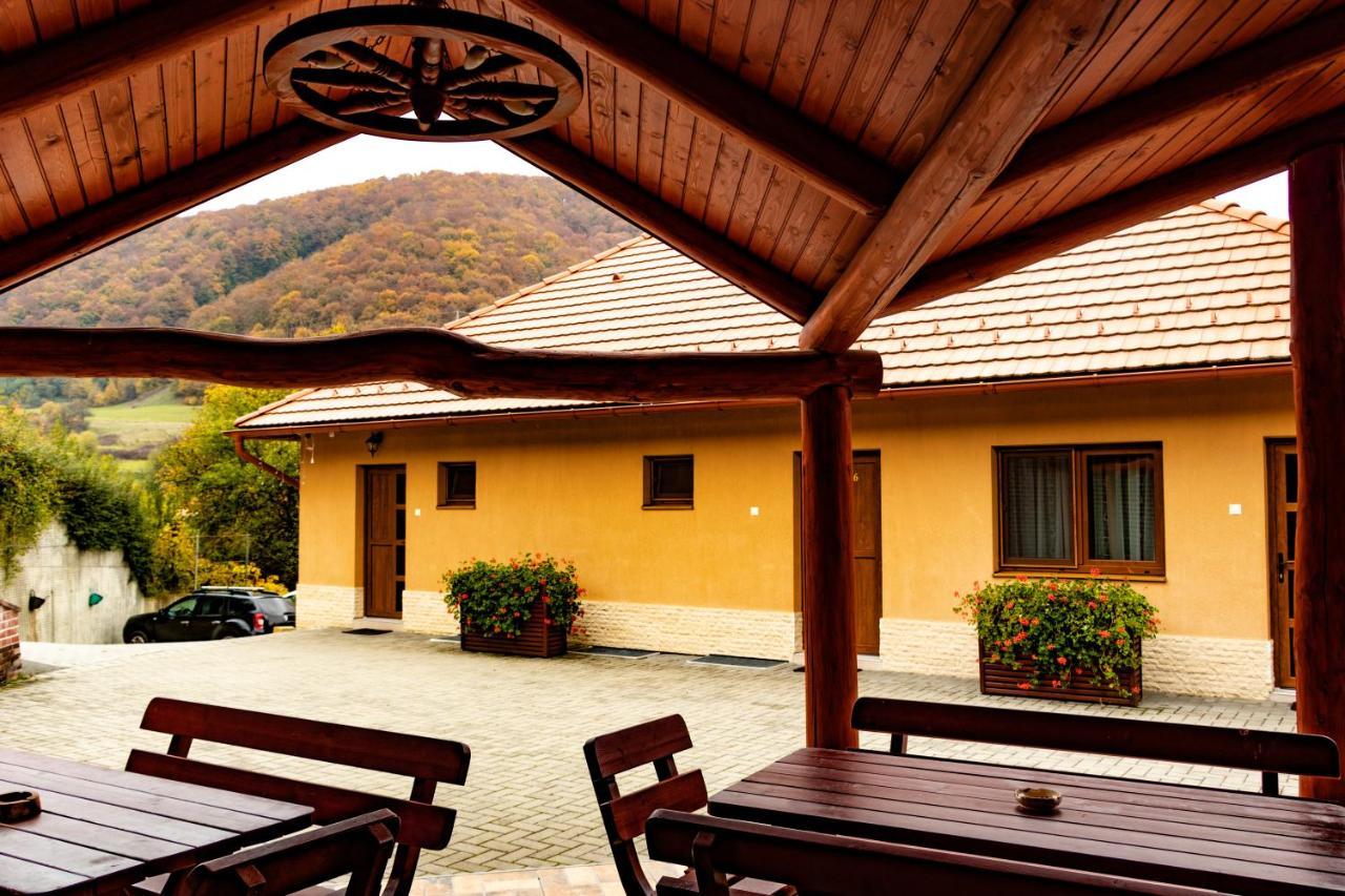 Casa Tofi Vendeghaz Aparthotel เปรอิด ภายนอก รูปภาพ