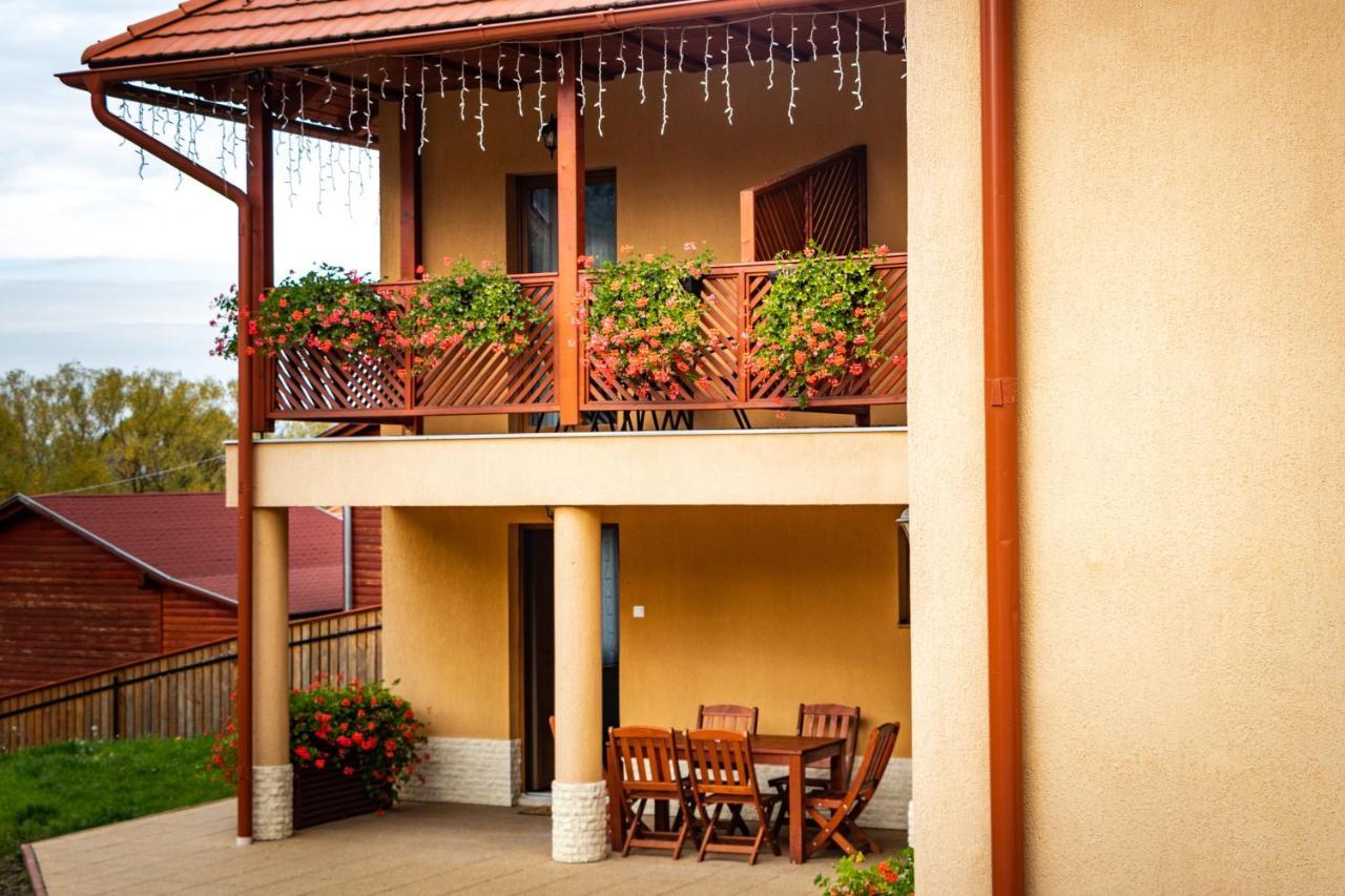 Casa Tofi Vendeghaz Aparthotel เปรอิด ภายนอก รูปภาพ
