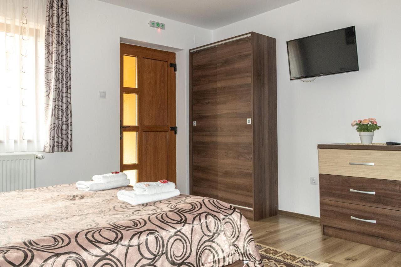 Casa Tofi Vendeghaz Aparthotel เปรอิด ภายนอก รูปภาพ
