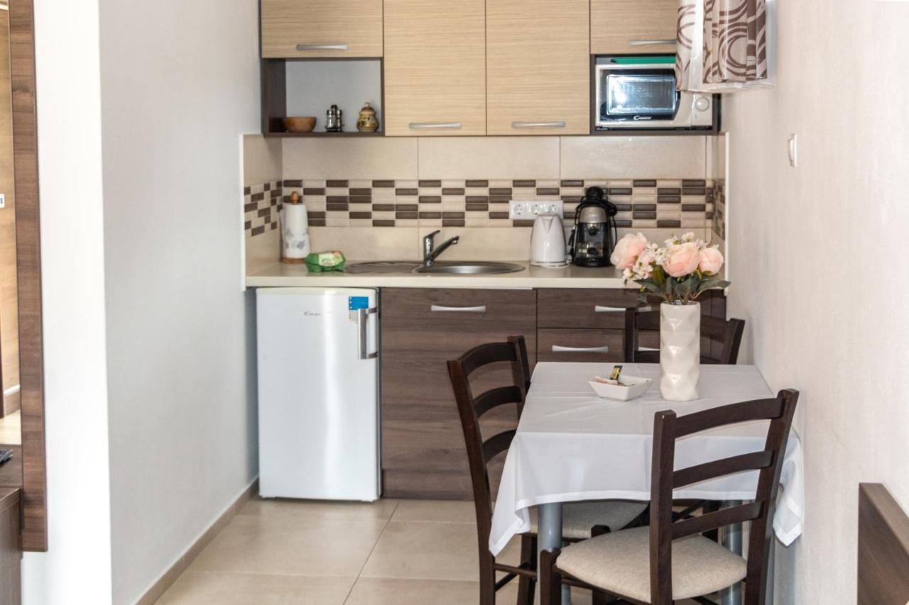 Casa Tofi Vendeghaz Aparthotel เปรอิด ภายนอก รูปภาพ