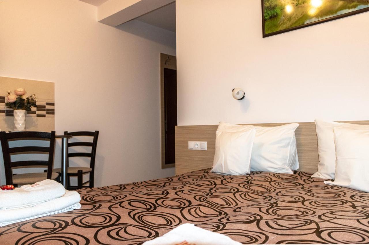 Casa Tofi Vendeghaz Aparthotel เปรอิด ภายนอก รูปภาพ