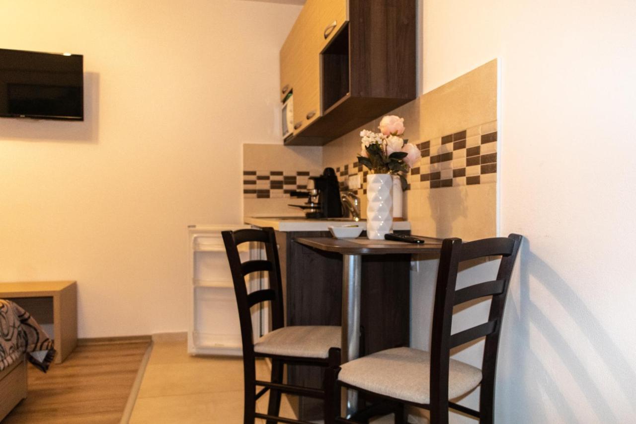 Casa Tofi Vendeghaz Aparthotel เปรอิด ภายนอก รูปภาพ