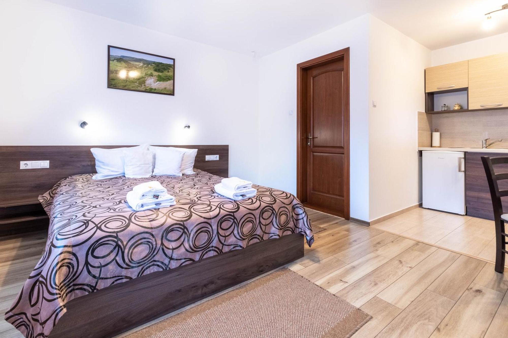 Casa Tofi Vendeghaz Aparthotel เปรอิด ภายนอก รูปภาพ